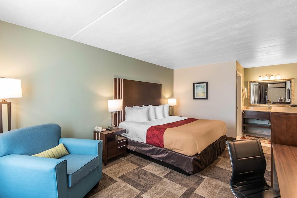 Econo Lodge Inn & Suites Fairgrounds Des Moines Exterior foto